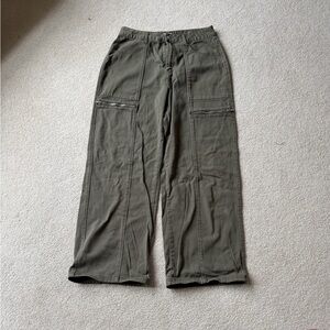 Forever 21  Olive Cargo Pants